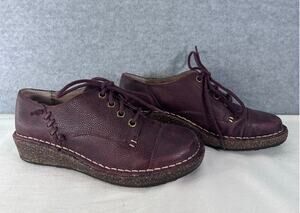 Aetrex Women's sz 36 EU (6-6.5 US) Burgundy Oxford Leather Lace Up Wedge Sneaker
